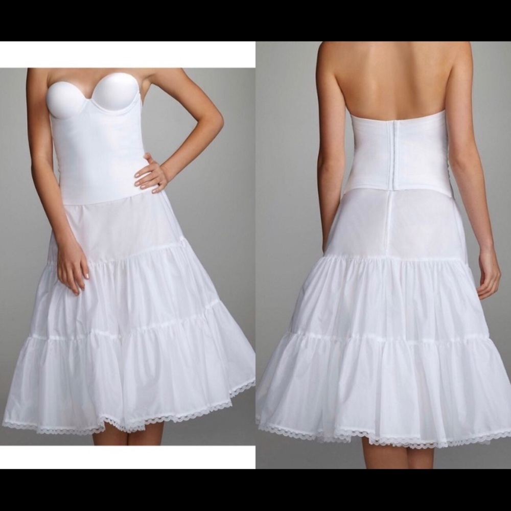 DAVIDS BRIDAL White tea length poof slip Sz 12